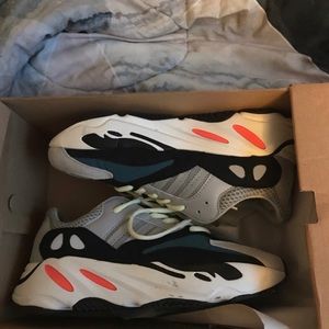Yeezy Boost 700 “ Wave Runner”